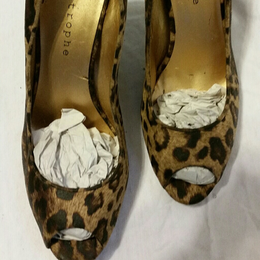 Women shoes size 8